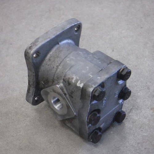 Used Hydraulic Pump fits Kubota B6200 B7200 B8200 B20 R400B B5200 B20 67111-76100 67111-76103 GP0-120