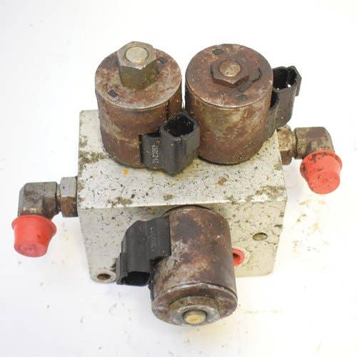 Used Hydraulic Solenoid Valve fits John Deere 318D AT392418 Used Hydraulic Solenoid Valve fits John Deere 318D AT392418