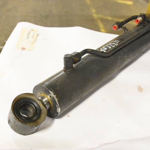 432005 | Hydraulic Tilt Cylinder - Left Hand | Bobcat A770 S630 S650 S740 S750 S770 T630 T740 T750 T770 |  | 7235738