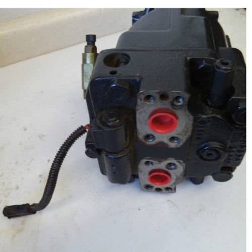 498094 | Hydrostatic Drive Motor | Case IH 7010 8010 |  | 87282671 | 87397358
