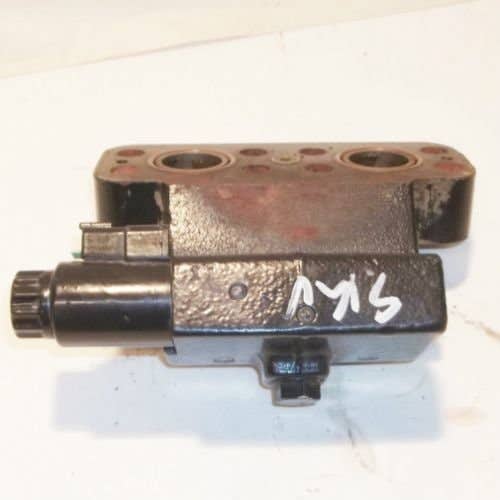 432591 | Hydrostatic Motor Solenoid | New Holland CR9040 CR9060 CR9070 CR9080 |  | 87686484