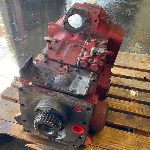 400264 | Hydrostatic Transmission | International | Farmall | IH Hydro 70 Hydro 86 544 656 666 686 |