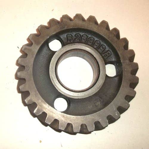 438091 | Idler Gear | John Deere 500 500 500A 500A 500B 500B 600 600 3010 3020 4000 4010 4020 4230 |  | AR26389 | R26399