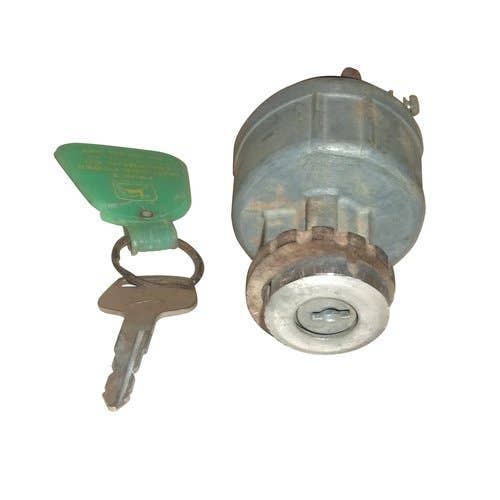 448700 | Ignition Switch | John Deere 650 650 750 750 850 850 900 950 950 1050 1050 1250 1450 1650 1650 |  |  CH11696 | IS-52110 | 194322-52110 | 194155-52110