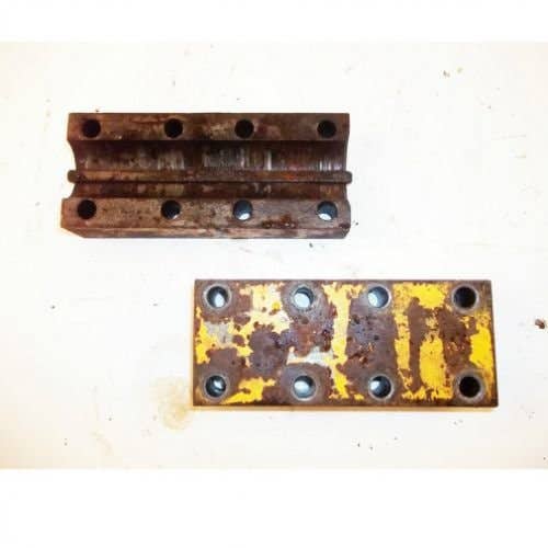 Used Jackshaft Clamp fits Case 1500 1526 1530 1537 1700 1737 1740 1530B T40080