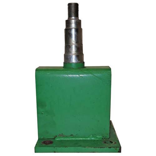 410526 | Spindle LH | John Deere 348 |  | AE38538 | AE33957