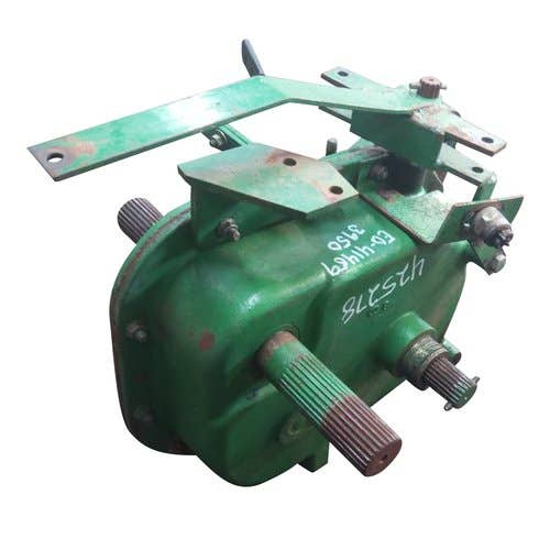 425278 | Reversing Feed Roll Gear Box Assembly | John Deere 3950 3970 |  | AE38677 | E66611 |  E73289   |  AE44867 |  AE37066 |  E62477