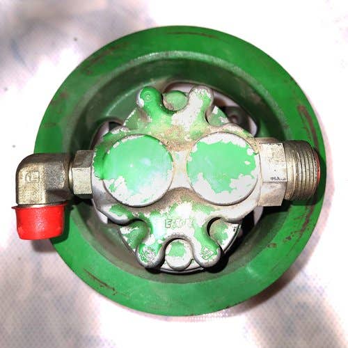 421384 | High Capacity Reel Drive Pump Assembly | John Deere 9550 9560 9650 STS 9660 9660 STS 9860 9860 STS |  | AH226238 | H179057 H179058