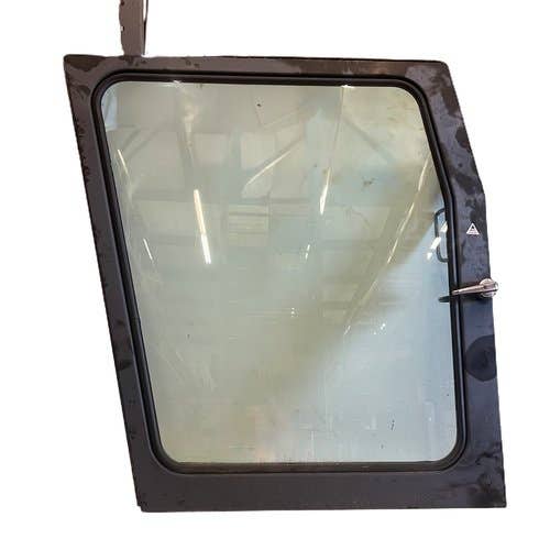 Used Door Assembly fits John Deere 6500 6000 6100 6600 6620 7720 8820 H100465 AH99366 AH99761 Used Door Assembly fits John Deere 6500 6000 6100 6600 6620 7720 8820 H100465 AH99366 AH99761