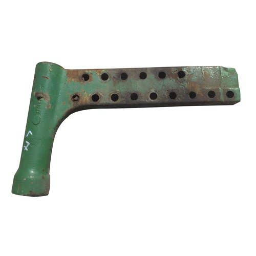 409172 | Axle Knee - Left Hand | John Deere 1020 1120 1520 1640 1830 2020 2020 2030 2120 2130 2140 2355 2555 2630 2650 2755 2850 3030 3120 3130 |  |  AL23281 | L28783