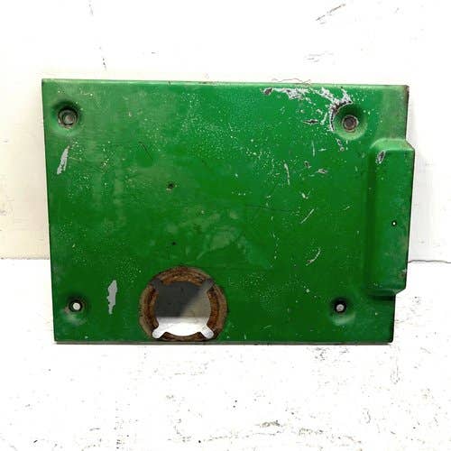 Used Center Top Shield fits John Deere 655 755 855 AM117423