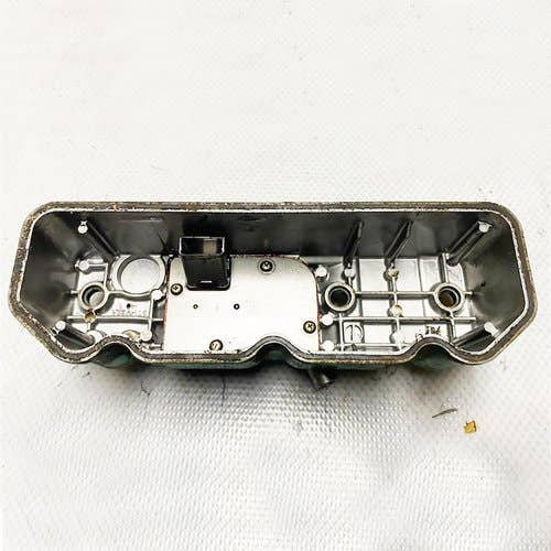 412304 | Valve Cover | John Deere 790 790 2027R 2520 3005 | Yanmar 3TNV82A |  | AM881996
