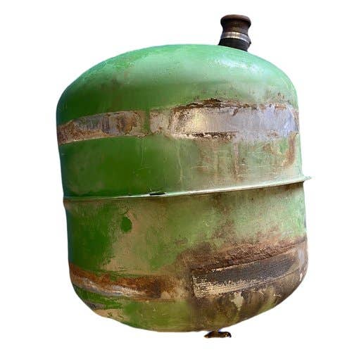 Used Fuel Tank fits John Deere 2510 2520 AR38267 Used Fuel Tank fits John Deere 2510 2520 AR38267