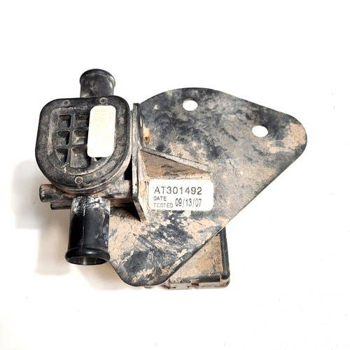 409682 | Hydraulic Flow Control Actuator | John Deere 317 320 |  | AT301492 | RE209445