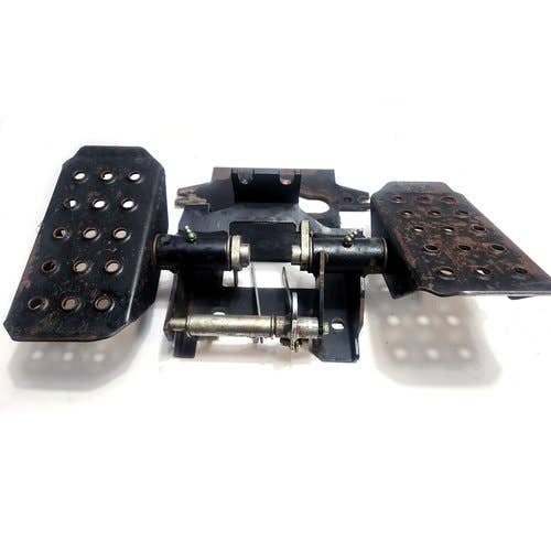 437906 | Foot Pedal Assembly | John Deere CT315 CT322 CT332 312GR 313 314G 315 316GR 317 318G 320 325 328 332 |  | AT331946  | AT322529 | KV15572