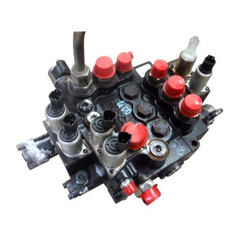 426179 | Hydraulic Control Valve | John Deere CT332 325 328 332 |  | AT333137