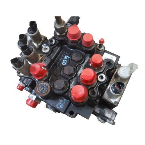 426179 | Hydraulic Control Valve | John Deere CT332 325 328 332 |  | AT333137