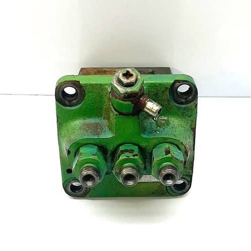Used Fuel Injection Pump fits John Deere 850 CH10660 Used Fuel Injection Pump fits John Deere 850 CH10660