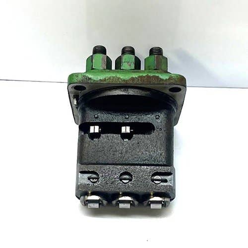 425327 | Fuel Injection Pump | John Deere 850 |  | CH10660