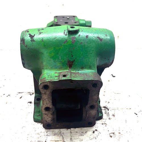 410714 | Rockshaft Housing | John Deere 850 850 950 950 |  | CH12683
