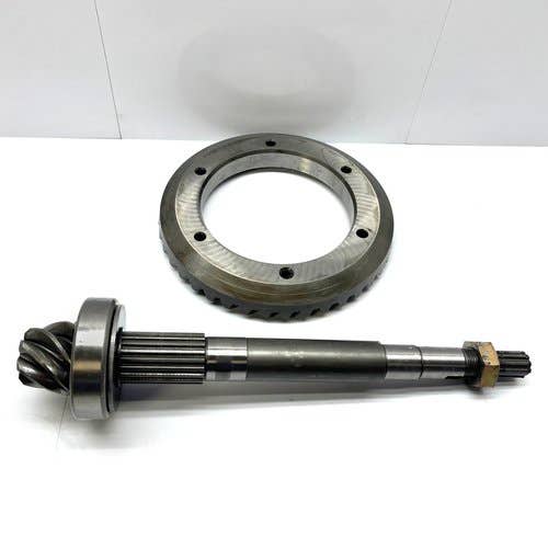 425409 | Ring Gear and Pinion Set | John Deere 850 950 |  | CH13988