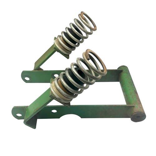 426923 | Seat Bracket | John Deere 650 |  | CH15273