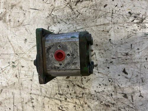 448707 | Hydraulic Pump | John Deere 1250 1450 1650 |  |  CH16636