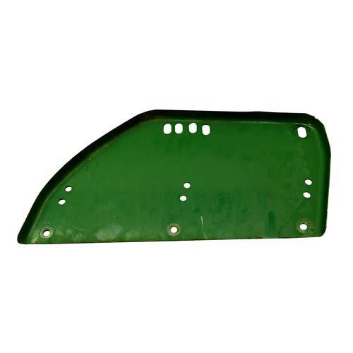 466037 | Fender Bracket - Left Hand | John Deere 850 850 950 950 |  | CH19208