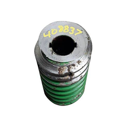 408837 | Spout Worm Gear | John Deere 5440 5460 5720 5730 5820 5830 6610 6650 6710 6750 6810 6850 6910 6950 7200 7300 7400 7500 7700 7800 |  |  E73207