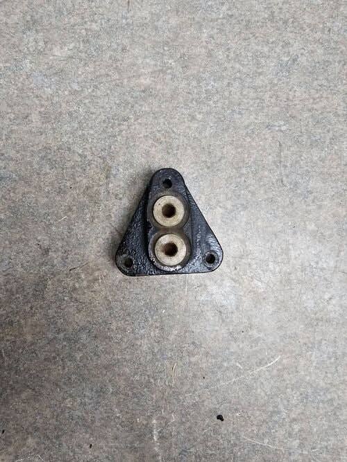 408859 | Stack Valve End | John Deere 6610 6650 6710 6750 6810 6850 6910 6950 7200 7250 7300 7350 7400 7450 7500 7550 7700 7750 7800 7850 7950 |  |  E73902