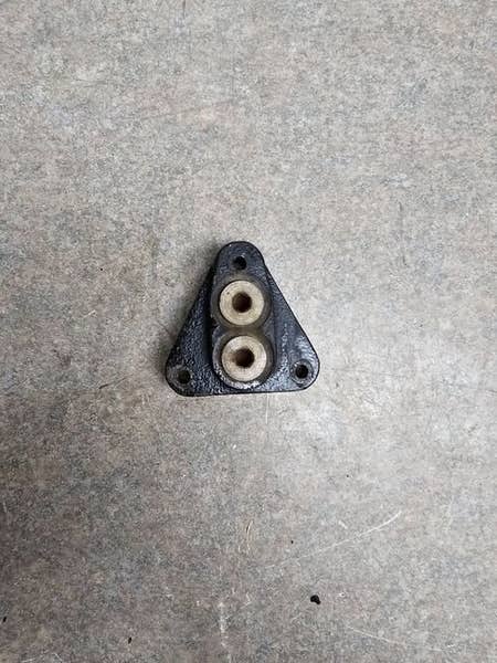Used Stack Valve End fits John Deere 6610 6650 6710 6750 6810 6850 6910 6950 7200 7250 7300 7350 7400 7450 7500 7550 7700 7750 7800 7850 7950 E73902 Used Stack Valve End fits John Deere 6610 6650 6710 6750 6810 6850 6910 6950 7200 7250 7300 7350 7400 7450 7500 7550 7700 7750 7800 7850 7950 E73902