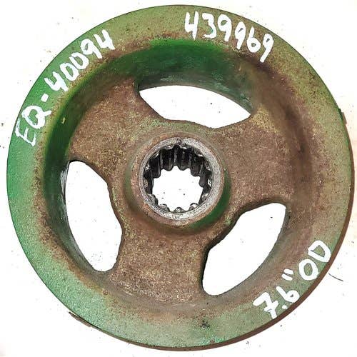 Used Sheave fits John Deere C450 945 946 955 956 990 E84240
