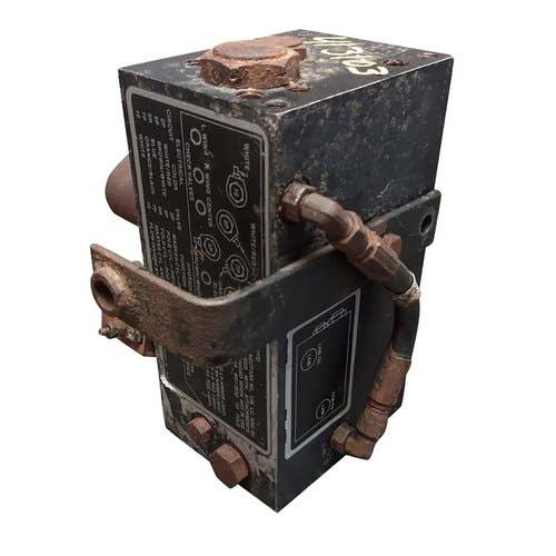413103 | Maniflold Block Assembly | John Deere 7200 |  | H135514