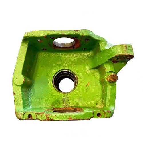 409608 | MFWD Steering Knuckle | Right Hand | John Deere 6100 6110L 6200 6200L 6210L 6300 6300L 6310L 6400 6400L 6410L 6500 6500 6500L 6510L |  | L100233 | 4475404038