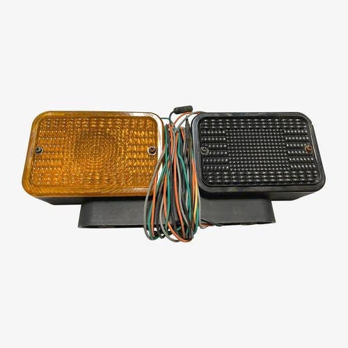 411358 | Turn Signal Light | Left Hand | John Deere 1023E 1025R 1026R 2025R 2032R 3025E 3032E 3035D 3038E 3043D 4044M 4044R 4049M 4049R 4052M 4052R 4066M 4066R 5090EL 5100ML 5105ML 5115ML 5125ML |  | LVA18272