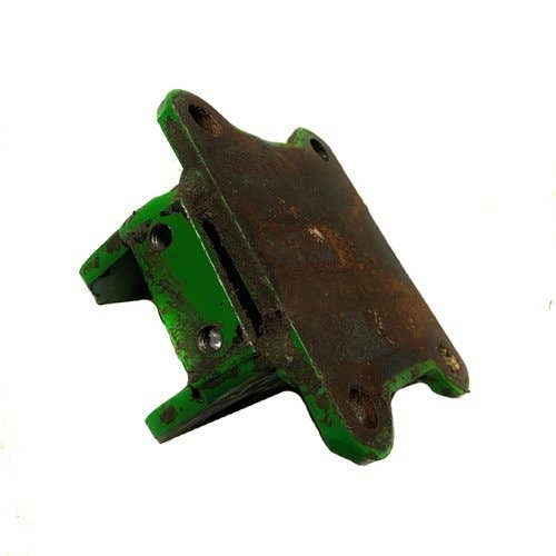 406311 | Center Link Bracket |  | LVA801810