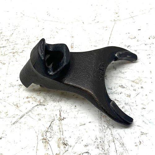 421304 | Differential Lock Fork | John Deere 655 755 855 |  | M805922