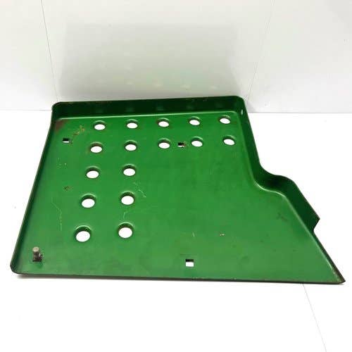 423077 | Footrest.Left Hand | John Deere 755 855 |  | M90417