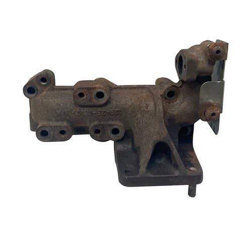 467605 | Exhaust Manifold | John Deere 3033R |  | MIU803108