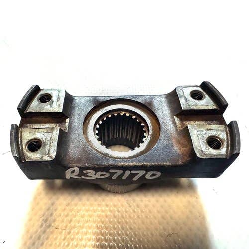 Used Universal Joint Yoke fits John Deere 7R 230 7R 250 7R 270 7R 290 7R 310 7R 330 7200R 7210R 7215R 7230R 7250R 7260R 7280R 7290R 7310R R307170 Used Universal Joint Yoke fits John Deere 7R 230 7R 250 7R 270 7R 290 7R 310 7R 330 7200R 7210R 7215R 7230R 7250R 7260R 7280R 7290R 7310R R307170