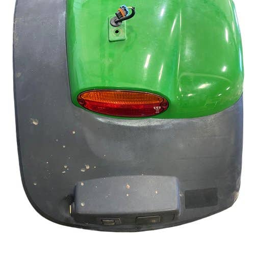402068 | Fender Assembly | Left Hand | John Deere 7200R 7210R 7215R 7230R 7250R 7260R 7270R 7280R 7290R 7310R 8225R 8245R 8270R 8295R 8320R 8335R 8345R 8370R 8400R |  | R558764 | R540440 | RE564932 | R554880