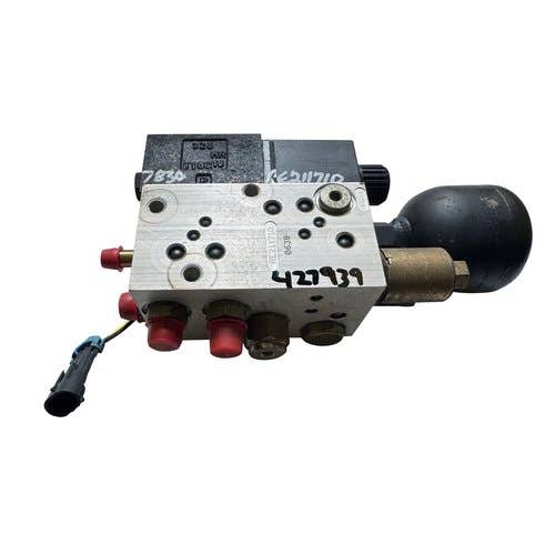 427939 | Seat Control Valve | John Deere 7630 7720 7730 7820 7830 7920 7930 8130 8230 8330 8430 8530 |  | RE211710