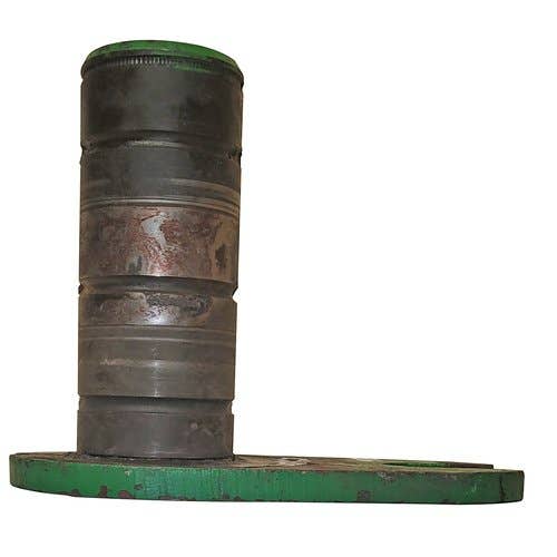 Used Pivot Pin fits John Deere 8760 RE28227 Used Pivot Pin fits John Deere 8760 RE28227