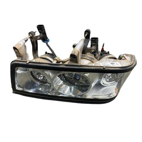 Used Premium Headlight Housing Assembly Right Hand fits John Deere 8245R 8260R 8270R 8285R 8295R 8310R 8310RT 8320R 8335R 8335RT 8360R 8360RT RE288377 Used Premium Headlight Housing Assembly Right Hand fits John Deere 8245R 8260R 8270R 8285R 8295R 8310R 8310RT 8320R 8335R 8335RT 8360R 8360RT RE288377
