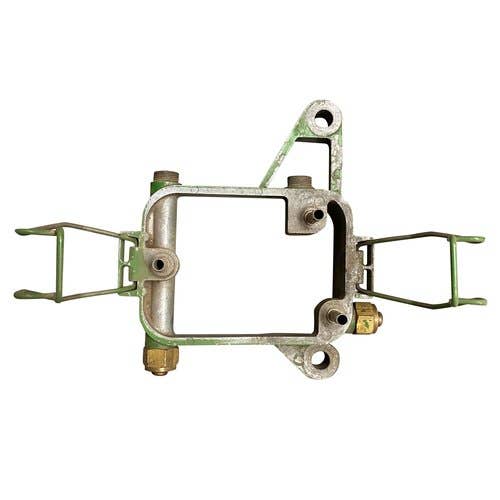 Used Fuel Filter Base fits John Deere 4050 4055 4250 4255 4450 4455 4555 4560 4650 4755 4760 4850 4955 4960 8100 8200 8300 8400 7610 7710 7810 RE28947 Used Fuel Filter Base fits John Deere 4050 4055 4250 4255 4450 4455 4555 4560 4650 4755 4760 4850 4955 4960 8100 8200 8300 8400 7610 7710 7810 RE28947