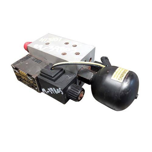 413101 | Active Seat Control Valve Assembly | John Deere 7200R 7210R 7230R 7630 7720 7730 8120 8130 8220 8230 8260R 8270R 8310 8320 8320R 8330 8430 9120 9220 9230 9320 9330 9420 9430 9520 9530 9620 9630 |  | RE289750