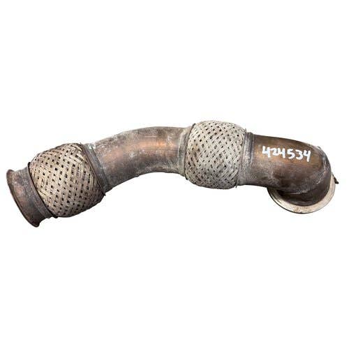 Used Turbo Outlet Exhaust Pipe fits John Deere 7200R 7215R RE326581 Used Turbo Outlet Exhaust Pipe fits John Deere 7200R 7215R RE326581