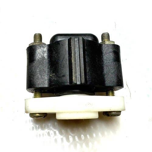 423605 | Contracting Potentiometer | John Deere 4555 4560 4755 4760 4955 4960 7710 7720 7810 7820 7920 8110 8110T 8120 8120T 8210 8210T 8220 8220T 8310 8310T 8320 8320T 8410 8410T 8420 8420T 8520 8520T |  | RE35704 | RE261369
