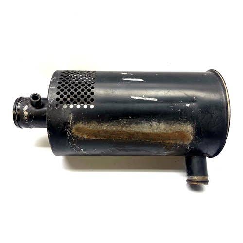 Used Air Cleaner Assembly/Less Filter fits John Deere 5200 5300 RE42425 Used Air Cleaner Assembly/Less Filter fits John Deere 5200 5300 RE42425