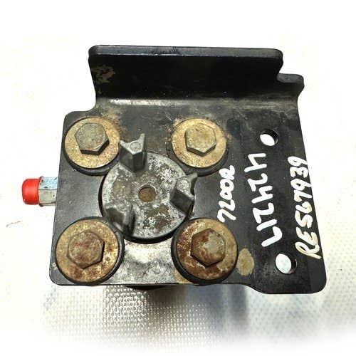424217 | Steering Valve | John Deere 7200R 7210R 7215R 7230R 7250R 7260R 7270R 7280R 7290R 7310R |  | RE567939 | RE318840